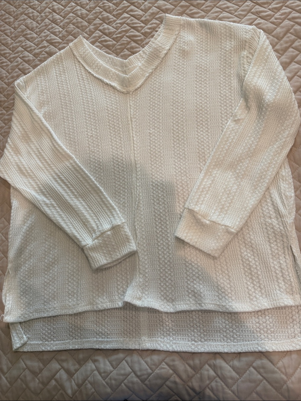 Women's Lightweight V-Neck Top in white